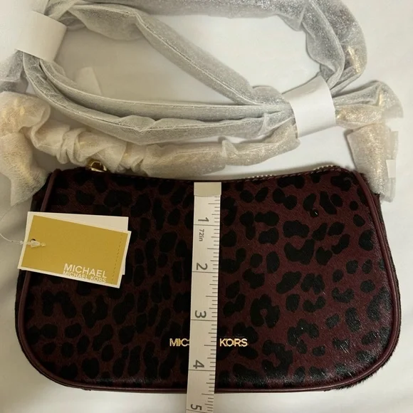 🌟MICHAEL MICHAEL KORS🌟 NWT Carmela Sm Pouchette Crossbody Leather Color:Oxblood - Picture 5 of 8
